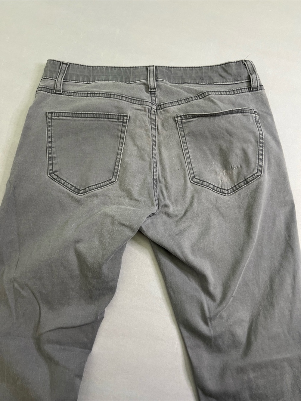 Uniqlo Women’s Slim Jeans in Grey - Picture 2 of 11